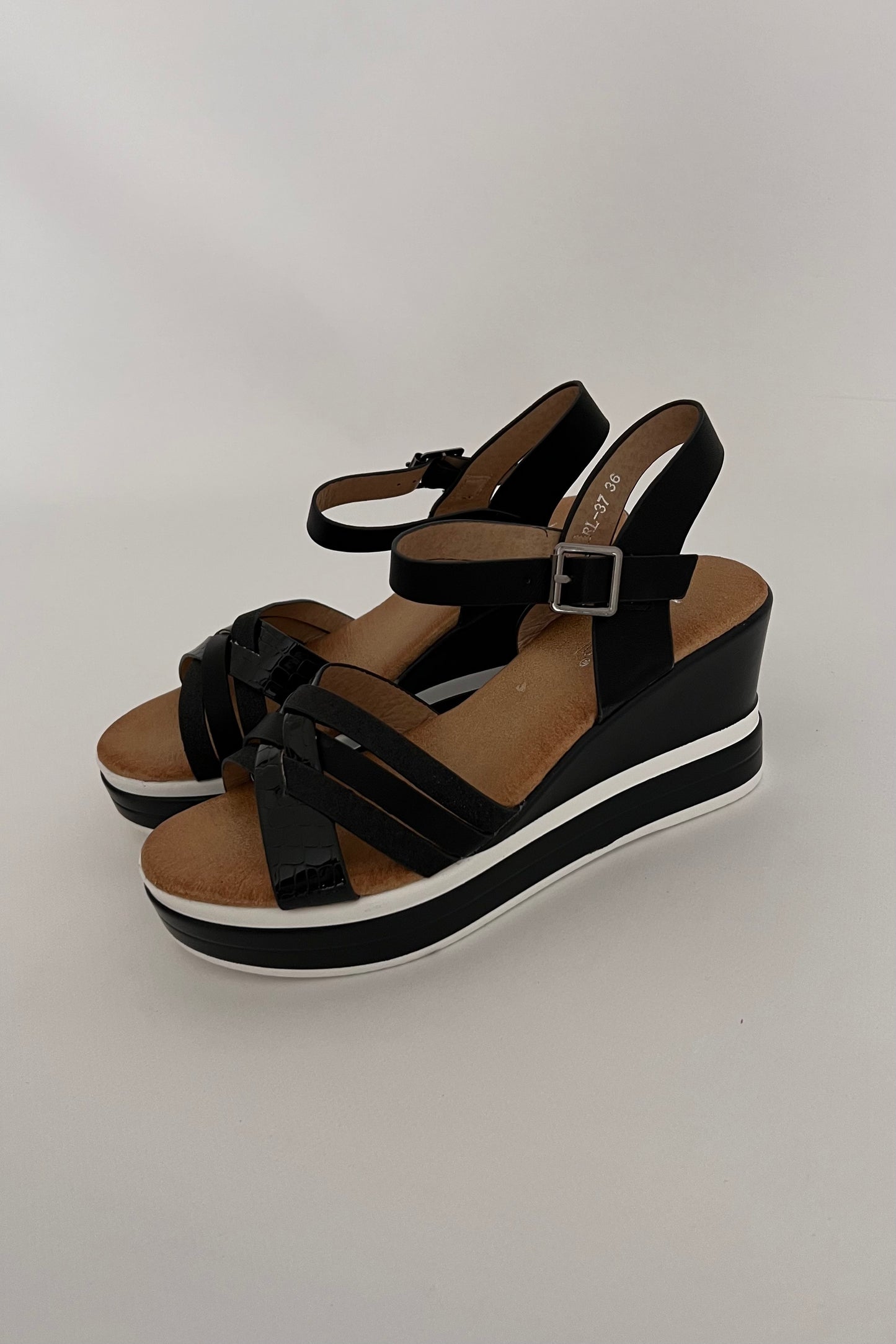 Sandaletten „37“