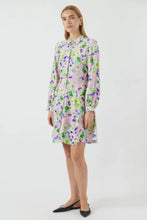 Lade das Bild in den Galerie-Viewer, Kleid „Yaskaya“ Lila
